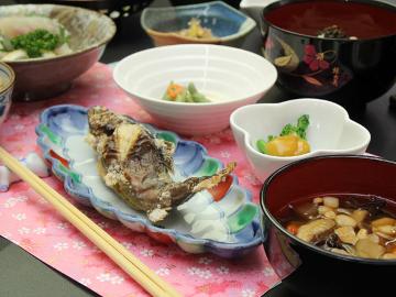 【１泊夕食】朝食不要な方にぴったりの夕食のみ～手打ち［裁ち蕎麦］＆新鮮なイワナのお造り！