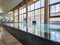 【素泊まり】ラーメンや定食を提供！食堂併設で自由度満点◎多彩な温泉と安心の和室に癒される